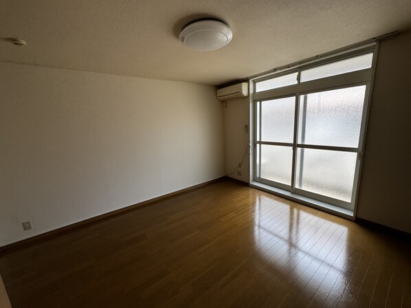 リッチウォーク市役所前B棟の物件内観写真